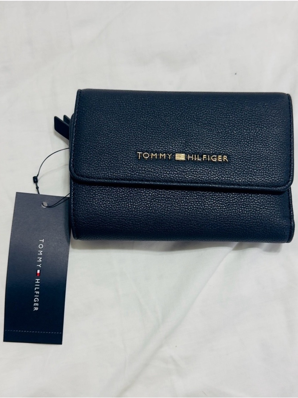Tommy Hilfiger Navy Pebbled trifold women’s Wallet. New